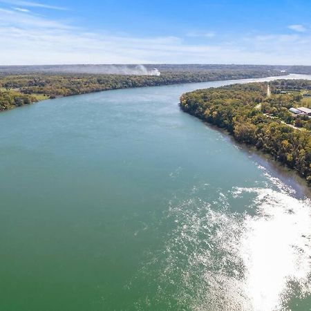 Вілла Waterfront Niagara-On-The-Lake Farmhouse On A Vineyard Екстер'єр фото